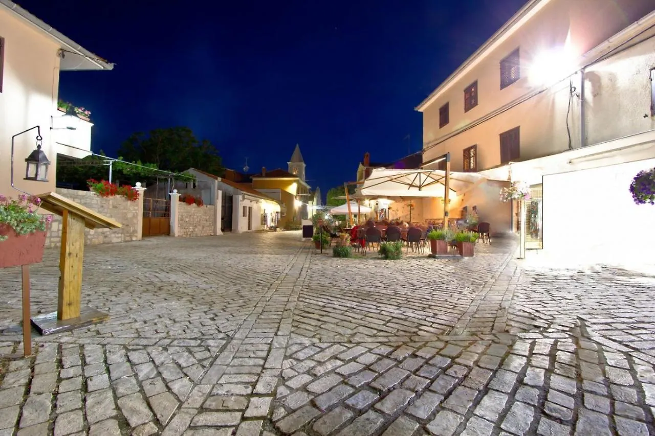 Studio Apartment In Nin With Balcony, Air Conditioning, Wi-Fi 0*,  Croatia